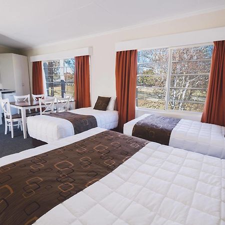 Boulevard Motel Станторп Екстериор снимка