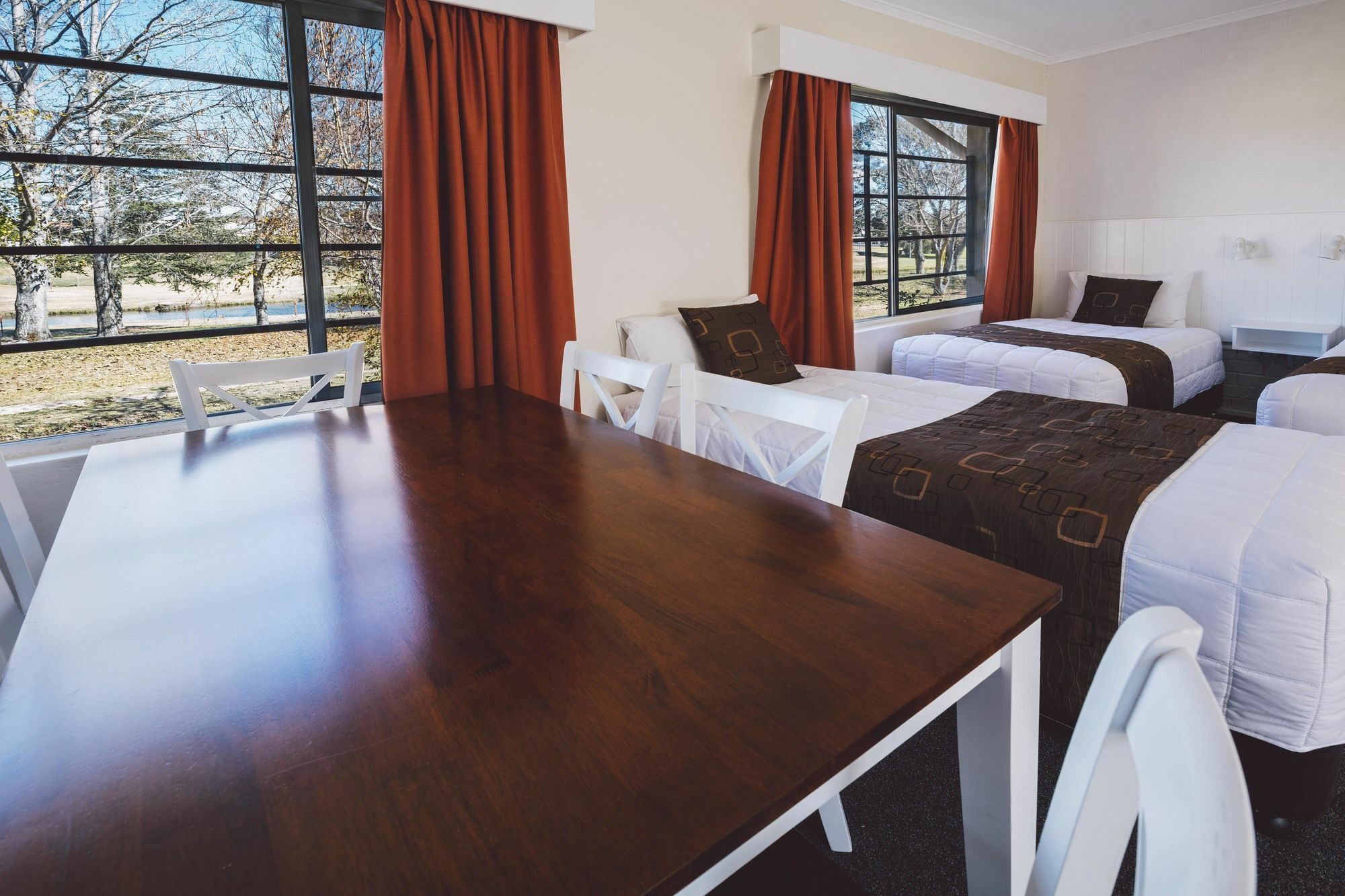 Boulevard Motel Станторп Екстериор снимка